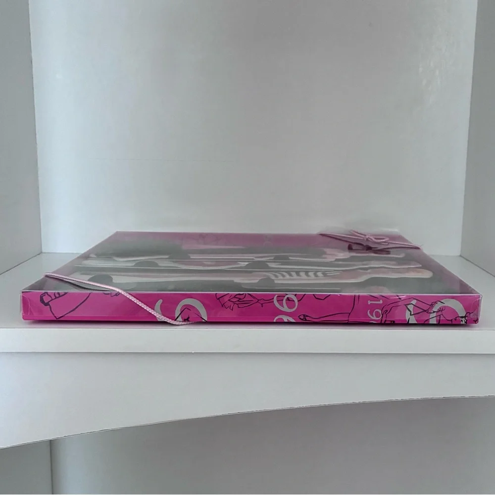 NWT Vintage BARBIE Glamour Dream Collection, Box Set 4 Greeting Cards/Envelopes